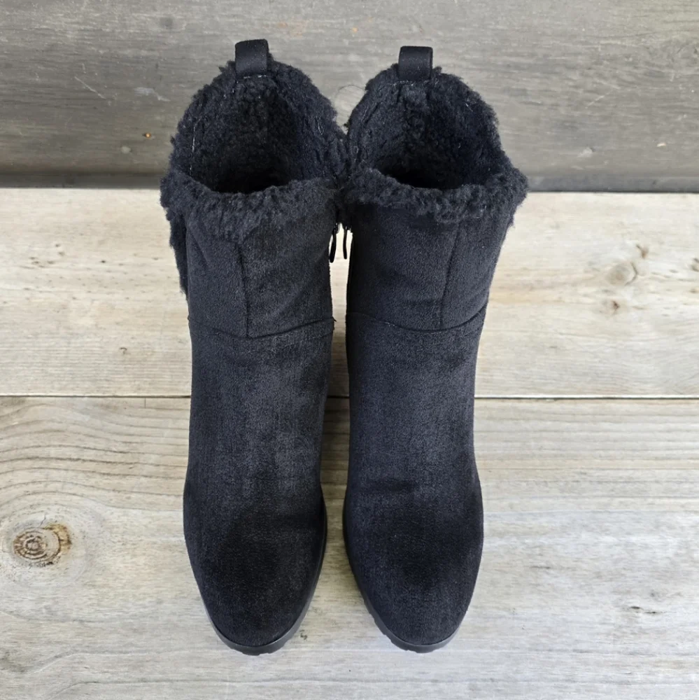 Nine West Camina Y2K Boho Minimalist Faux Fur Trim Wedge Comfort Bootie 7.5M